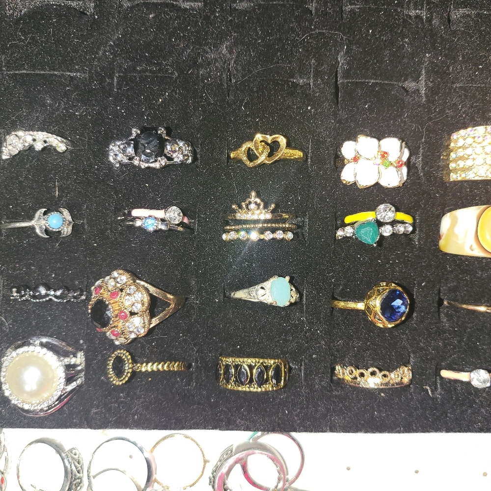 Ring lot #29